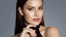 Fahriye Evcen, Burak Özçivit'e iyi bakıyor