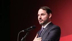 Albayrak: Ülke risk puanı 2018'den bu yana en düşük seviyede
