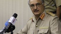 Hafter milisleri Trablus'ta Mitiga Havalimanı'nı vurdu