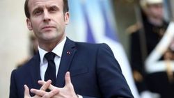Macron'dan Esad'a kınama