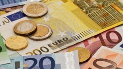 Alman ekonomisi korona etkisiyle yüzde 2,2 küçüldü