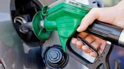 Benzin ve motorine zam yapıldı