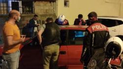 Bursa'da 'dur' ihtarına uymayan sürücü 3 araca çarptı
