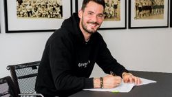 Roman Burki, 2023'e kadar Dortmund'da
