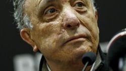 Çebi'den engelli taraftarın babasına 'yılın babası' ödülü