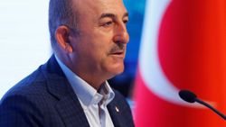 Çavuşoğlu'ndan İngiliz mevkidaşı Raab'a başsağlığı mesajı