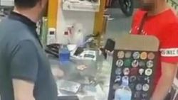 İzmir'de müşteri gibi girdiği dükkandan telefon çaldı