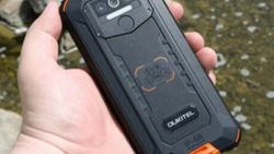 38 gün şarj ömrü sunan telefon: Oukitel WP5 Pro