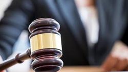 Sahte araç satımında noter kusurlu bulundu