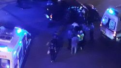 Beylikdüzü'nde kontrolden çıkan araç iki kişiye çarptı