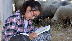Aydınlı 'Kitap kurdu' Suzan'ın okuma aşkı