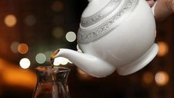Rizeli çay demleme uzmanı: Çay şekersiz içilmeli