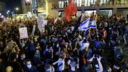 Tel Aviv ve Batı Kudüs'te Netanyahu karşıtı gösteri