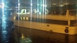 İstanbul'da sosyal mesafesiz tekne partisi