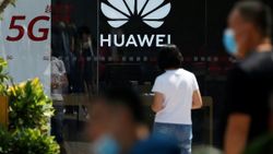 Çin, Huawei'yi yasaklayan İngiltere'ye tepkili