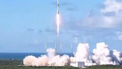 SpaceX, Güney Kore'nin ilk askeri uydusunu uzaya fırlattı