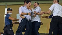 Antalya'da TFF 2. Lig maçında kavga çıktı