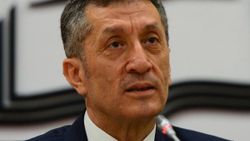 Bakan Ziya Selçuk'tan çocuklara: Tatilin tadını çıkartın