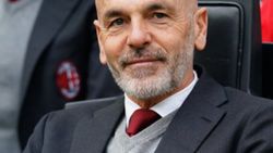 Pioli: Milan'da kaldığım için mutluyum
