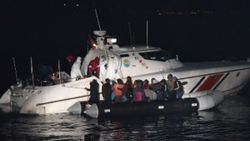 Çanakkale'de 31 kaçak göçmen kurtarıldı