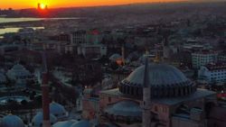 Ayasofya'da ilk namaz öncesi gün batımı manzarası