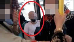 Bursa metrosunda telefonla görüntü çekme kavgası