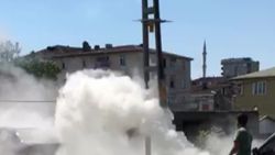 Sultanbeyli'de elektrik direği havai fişek gibi patladı