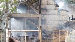 Antalya'da evi yandı: Yardım talebi cevapsız kalmadı