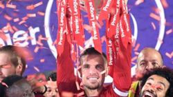 Liverpool kaptanı Henderson'a yılın futbolcusu ödülü
