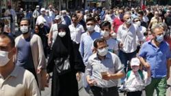 Tramvay seferleri durduruldu: Binler Ayasofya'ya yürüdü