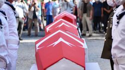 Mersin'de şehit olan 4 asker için tören düzenlendi