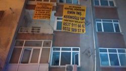 Bahçelievler’de binanın balkonu çöktü: 1 yaralı