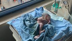 Beyrut'ta bir kadın patlamaya doğumhanede yakalandı