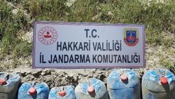 Hakkari'de 640 litre eroin ham maddesi yakalandı