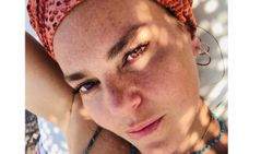 Aslı Enver makyajsız