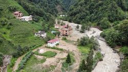 Rize'de sel felaketinin verdiği zarar görüntülendi