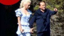 Berlusconi, 30 yaşındaki sevgilisi Marta ile görüntülendi
