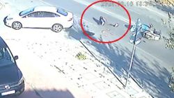 Kocaeli'de motosiklet otomobille çarpıştı