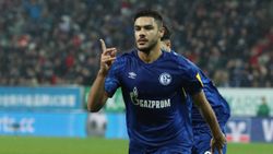 Leicester City, Ozan Kabak'ın peşinde