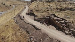 Diyarbakır'da Zerzevan Kalesi’nin 1800 yıllık girişi bulundu