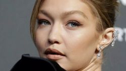 Gigi Hadid, hamilelik pozlarını paylaştı