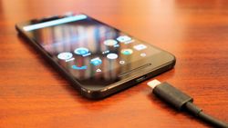 Nükleer atıkla çalışan telefon bataryaları geliyor