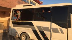 Van'da 17 kişilik minibüsten 65 kaçak göçmen çıktı