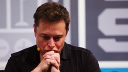 Tesla hisseleri bir günde yüzde 21 düştü