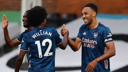 Mesut Özil'siz Arsenal, Fulham'ı yendi