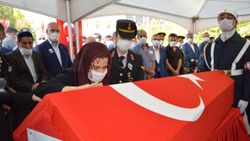 Şehit Yüzbaşı Mahmut Top, memleketi Samsun'da defnedildi