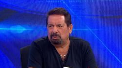 Erman Toroğlu'nun yeni tarzı gündem oldu