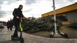 Elektrikli Scooter nasıl kullanılır? Elektrikli Scooter Yönetmeliği nedir? E-Scooter Yönetmeliği detayları...