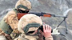 Şırnak'ta 1 terörist güvenlik güçlerine teslim oldu