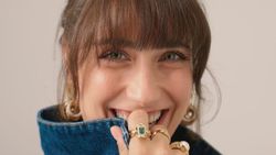 Hazal Kaya'dan Selin Ciğerci'ye destek